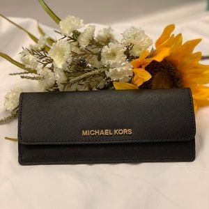 Michael Kors Jet Set Travel Flat Wallet